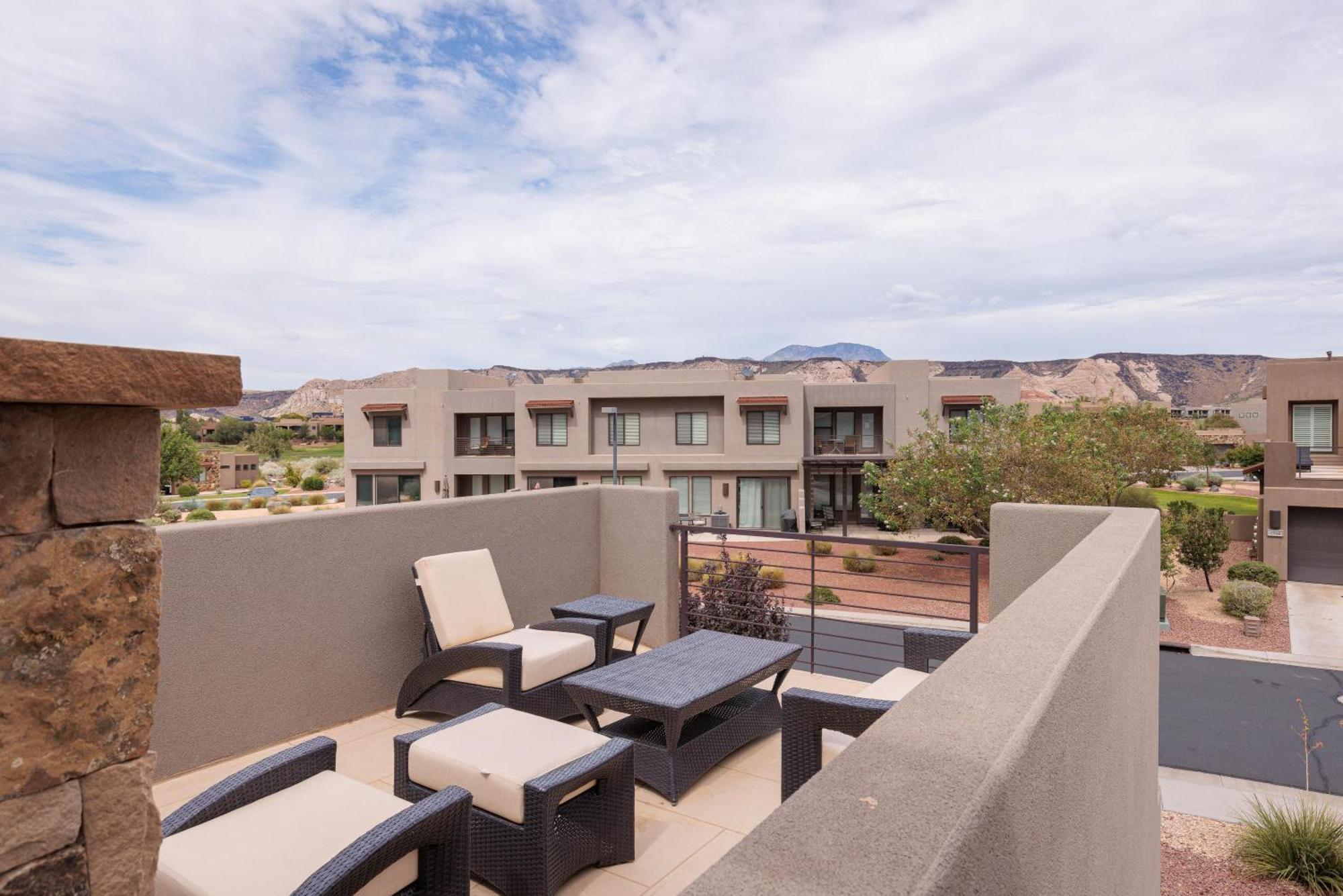 Suite Escapes Ivins Exterior photo