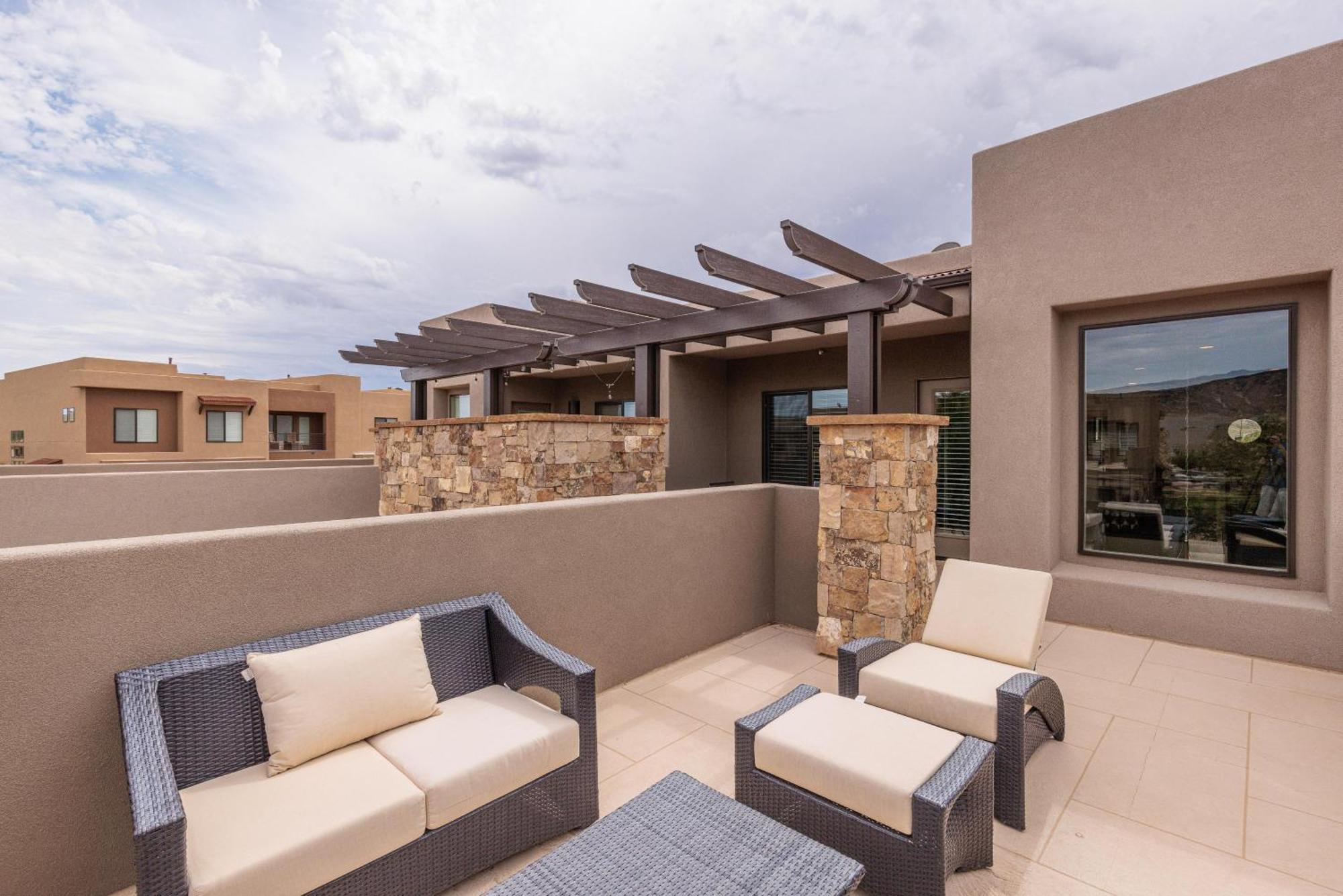 Suite Escapes Ivins Exterior photo