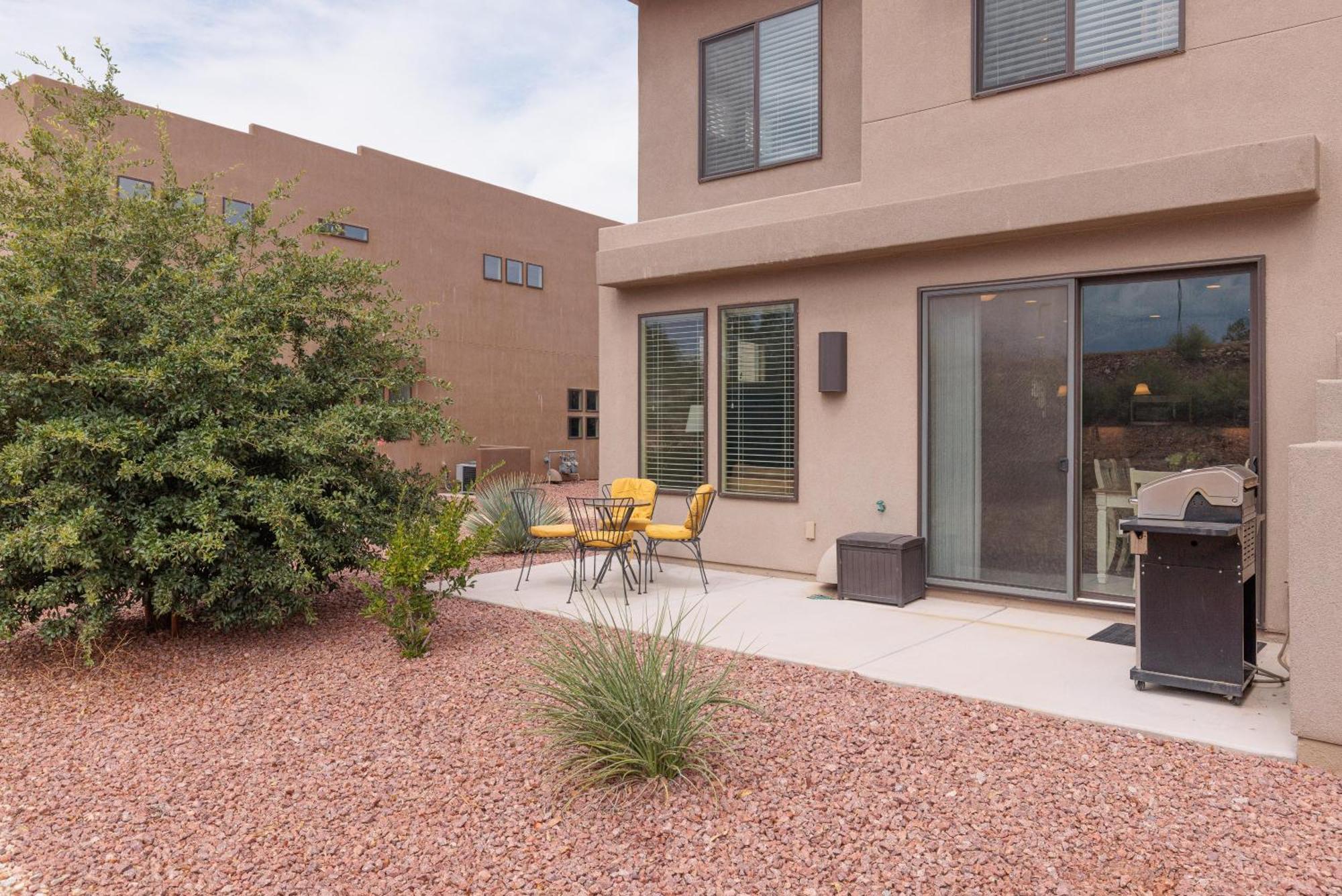 Suite Escapes Ivins Exterior photo